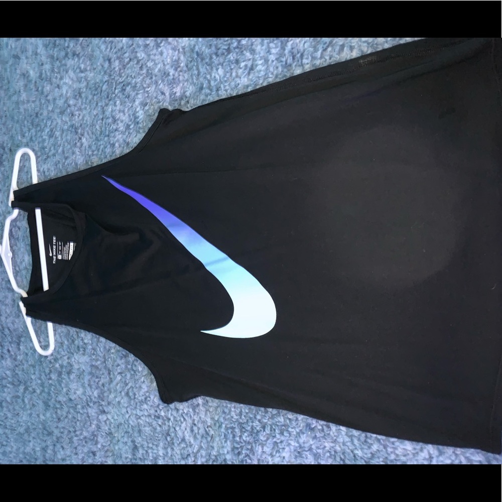 Nike tank